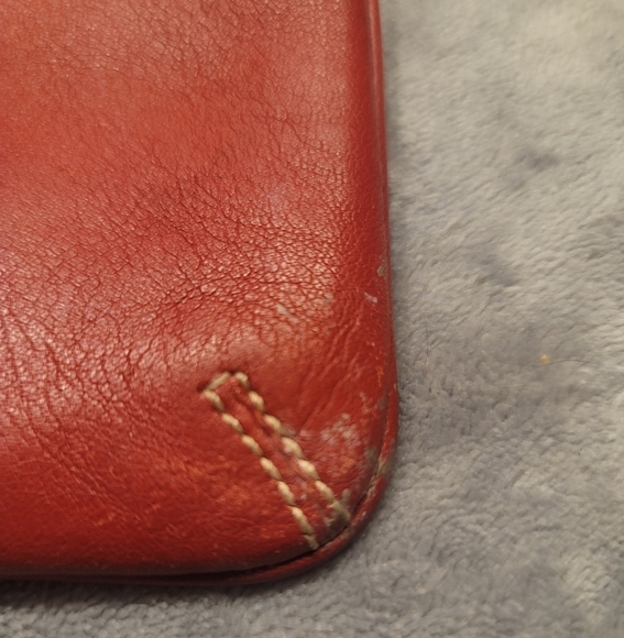 0603. EUC ~ Vintage Red ~ COACH Wristlet ~ Lining, Strap & Charm Tag are perfect - Picture 7 of 13